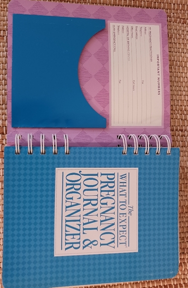"What To Expect When You're Expecting" Pregnancy Book & Journal Organizer, Set - Picture 12 of 16
